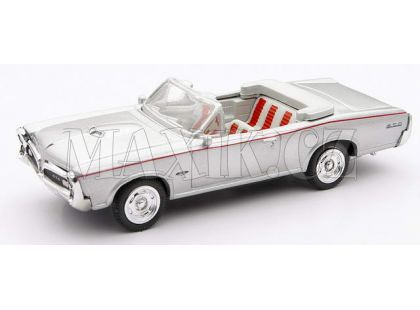 1:43 Pontiac GTO 1966 New Ray
