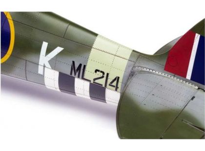 Airfix Classic Kit letadlo A17001 - Supermarine Spitfire Mk.Ixc (1:24)