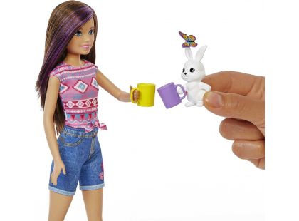 Barbie DreamHouse Adventure kempující sestra 23 cm se zvířátkem Skipper™