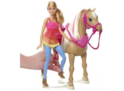 Barbie Panenka a tančící kůň