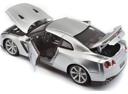 Bburago Nissan 2009 GT-R Metallic stříbrná 1:18