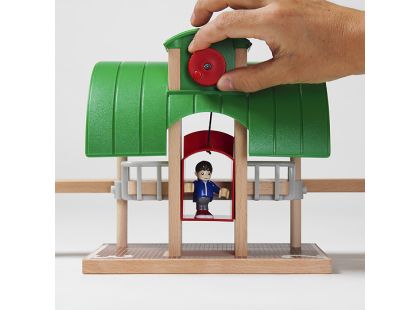 Brio Vláčkodráha velká s výhybkami, mostem, nástupištěm 42dílů - Poškozený obal