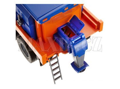 BRUDER 02816 Nákladní auto MACK Granit sypač s radlicí