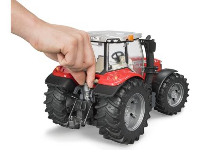 Bruder 03046 Traktor Massey Ferguson 7624 - Poškozený obal