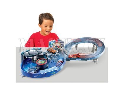 Cars 2 Hrací sada s vyměnitelnými prvky Mattel X0775