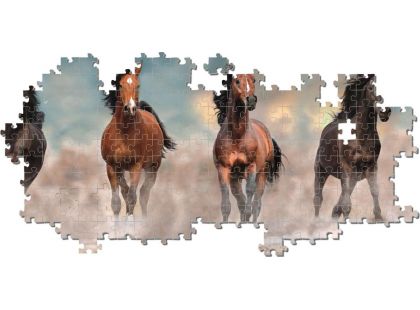 Clementoni Panoramatické Puzzle 1000 dílků Koně