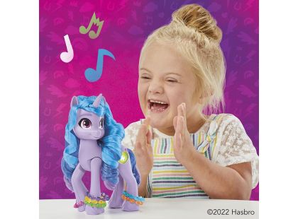 Hasbro My Little Pony Izzy objev v sobě jiskru - Poškozený obal