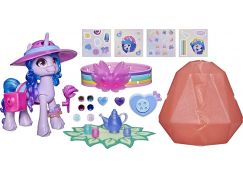Hasbro My Little Pony Křišťálové dobrodružství s poníky Izzy Moonbow