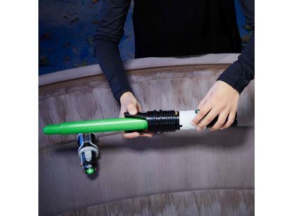 Hasbro Star Wars Forge Luke základní světelný meč