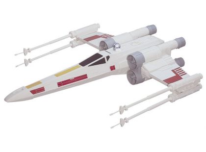 Hasbro Star Wars X-Wing Fighter Vesmírná loď