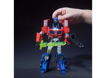 Hasbro Transformers Gen Voyager TItans Returns Optimus Prime