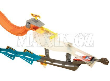 Hot Wheels Jízda po zdi základní sada - Racing Duel