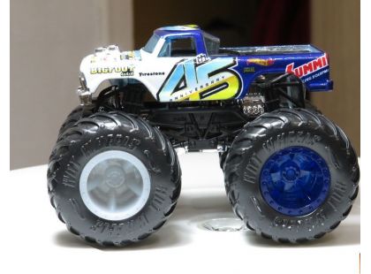Hot Wheels Monster trucks kaskadérské kousky Big Foot 45