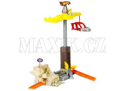 Hot Wheels P7613 Trick Track Spin Wrecker