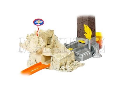Hot Wheels P7613 Trick Track Spin Wrecker
