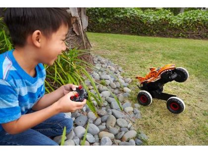 Hot Wheels RC Monster Truck 1 : 15 tygří žralok - Poškozený obal