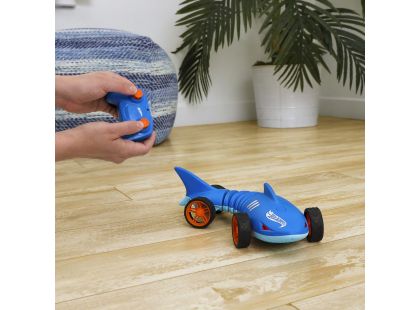 Hot Wheels RC Shark Speeder 1 : 15