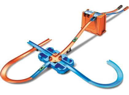Mattel Hot Wheels track builder box plný triků