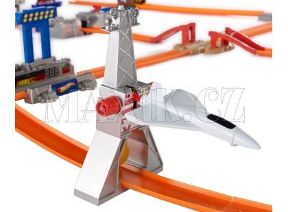 Hot Wheels Track Builder Věž