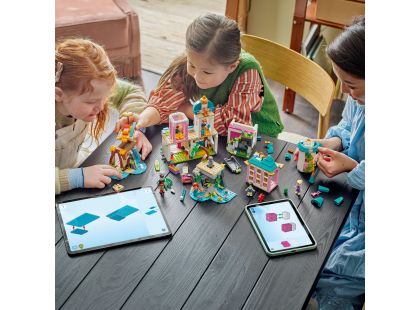 LEGO® Disney 43267 Hrad princezen a královští domácí mazlíčci