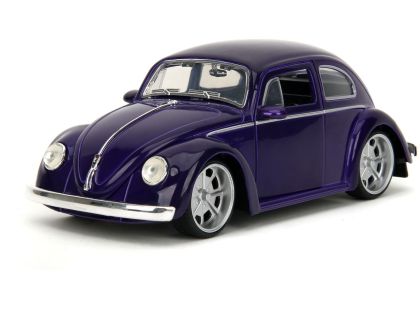 Jada Wednesday auto 1972 VW Beetle 1:24 a figurka Wednesday