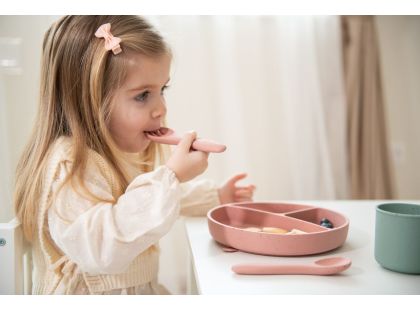 KikkaBoo Lžička Platinum Silicone Blush