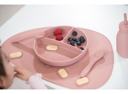 KikkaBoo Talíř dělený s přísavkou Platinum Silicone Blush