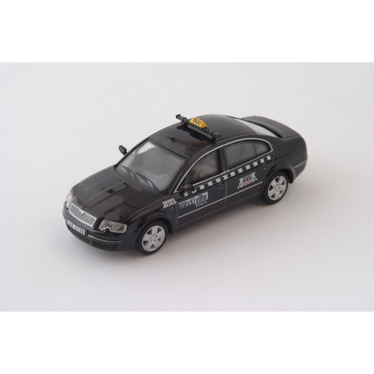 Škoda Superb AAA Taxi Black Magic Maxíkovy hračky