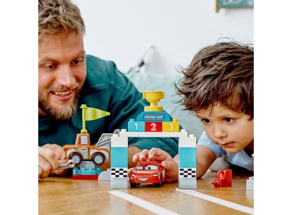 LEGO® DUPLO® Cars™ 10924 Závodní den Bleska McQueena