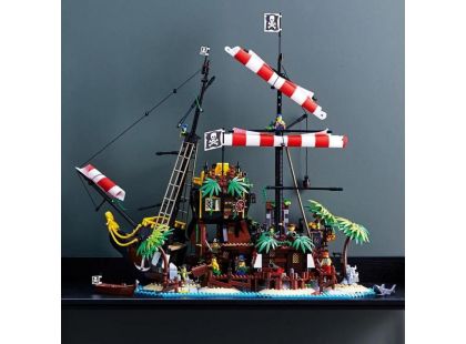 LEGO Ideas 21322 Pirates of Barracuda Bay