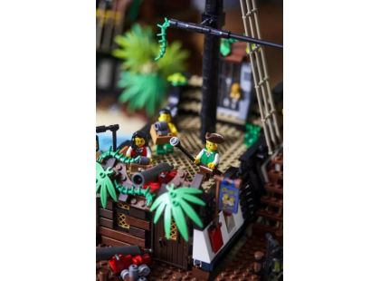 LEGO Ideas 21322 Pirates of Barracuda Bay