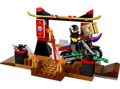 LEGO Juniors 10755 Pronásledování v Zaneově nindža člunu