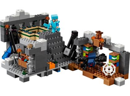 LEGO Minecraft 21124 Konečná brána
