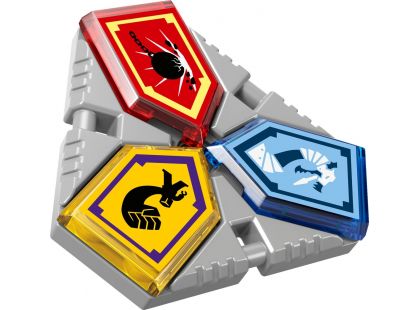 LEGO Nexo Knights 70363 Macy v bojovém obleku