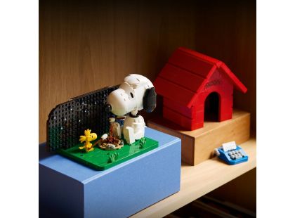 LEGO® Ideas 21368 Peanuts: Snoopyho bouda