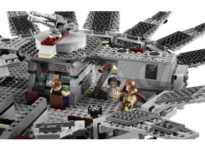 LEGO Star Wars 7965 Millennium Falcon