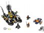 LEGO Super Heroes 76034 Honička v přístavu s Batmanovým člunem 2