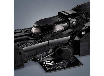 LEGO® Super Heroes 76139 Batmobile™ 1989: pronásledování Jokera