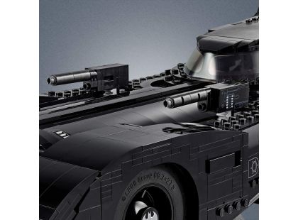 LEGO® Super Heroes 76139 Batmobile™ 1989: pronásledování Jokera