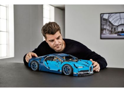 LEGO Technic 42083 Bugatti Chiron - Poškozený obal