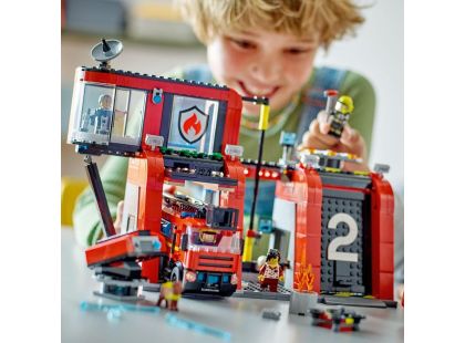 LEGO® City 60414 Hasičská stanice s hasičským vozem - Poškozený obal
