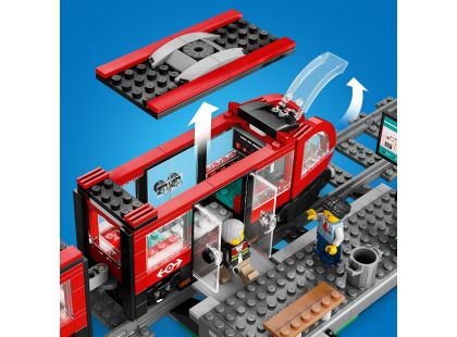 LEGO® City 60423 Tramvaj a zastávka v centru města