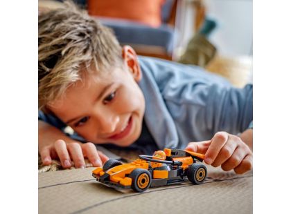 LEGO® City 60442 Jezdec F1® se závodním vozem McLaren