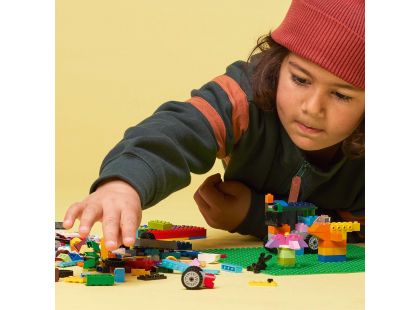 LEGO® Classic 11023 Zelená podložka na stavění - Poškozený obal