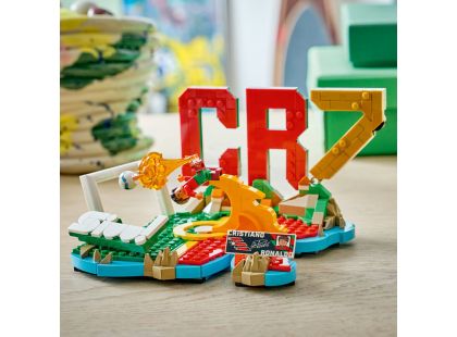 LEGO® Editions 43012 Cristiano Ronaldo – Hvězdné momenty fotbalu