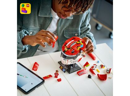 LEGO® Editions 43014 Helma Charles Leclerc ze Scuderia Ferrari HP