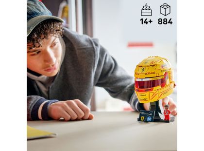 LEGO® Editions 43022 Helma Lewis Hamilton ze Scuderia Ferrari HP