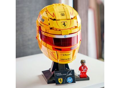 LEGO® Editions 43022 Helma Lewis Hamilton ze Scuderia Ferrari HP