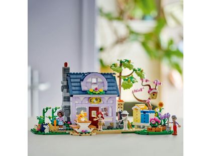 LEGO® Friends 42669 Dům včelařů a květinová zahrada