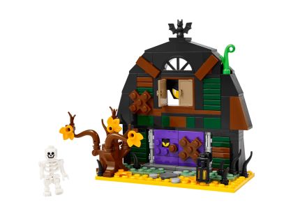 LEGO® Iconic 40721 Halloweenská stodola